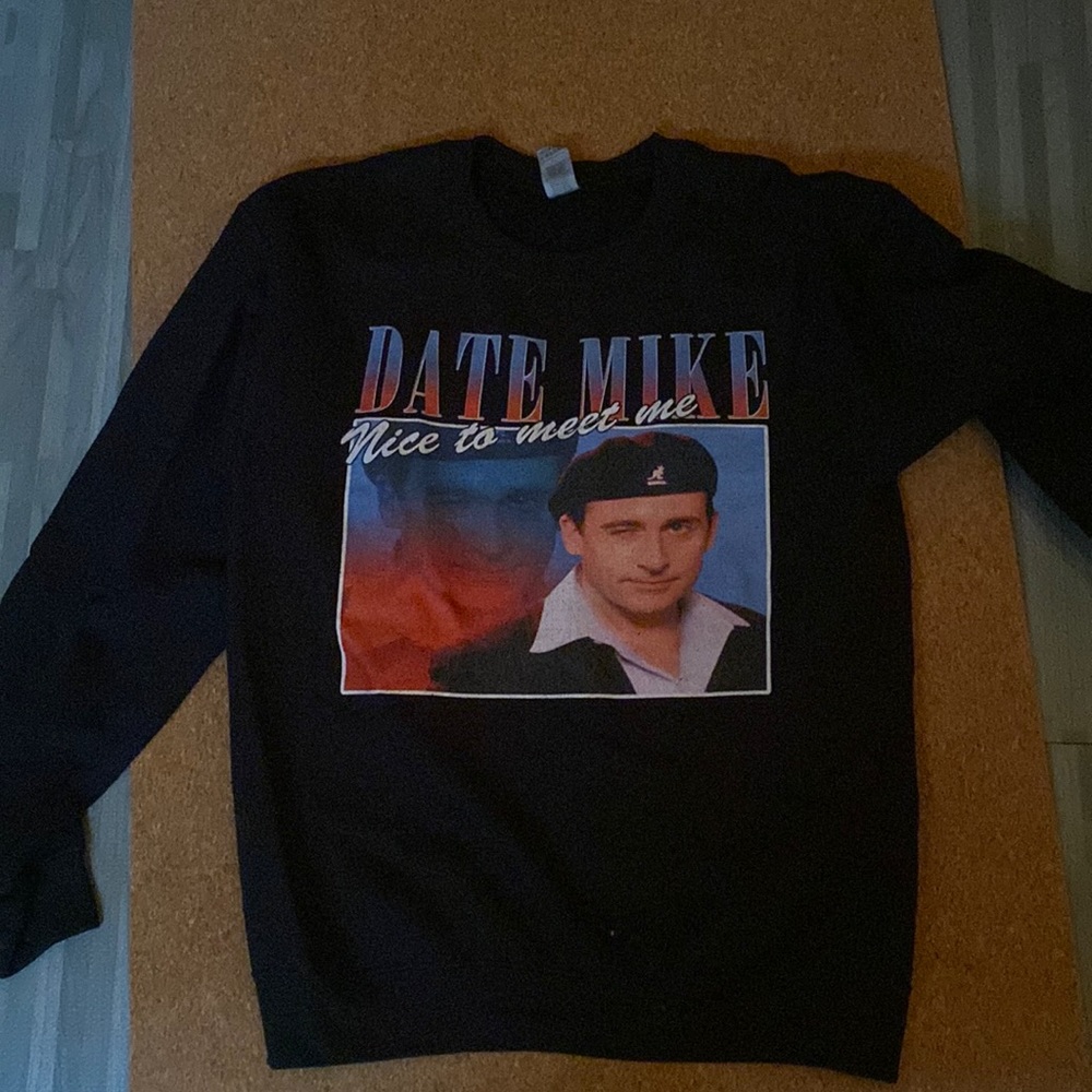 Sweatshirt